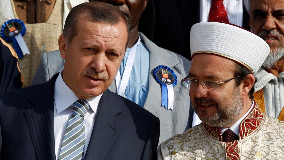 Tayyip Erdogan chats with Head of Turkey's Religious Affairs Directorate Mehmet Gormez Reuters
