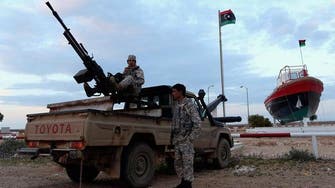  محتجون يوقفون العمل بمرفأي رأس لانوف والسدرة في ليبيا