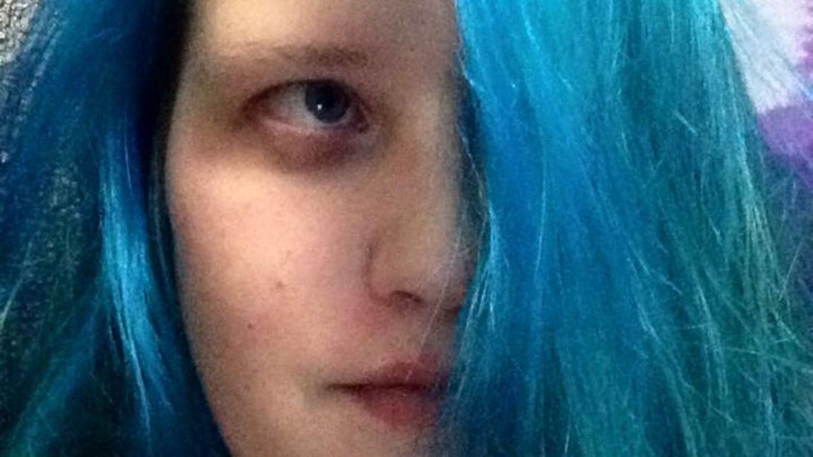 nati ni israeli woman blue hair facebook