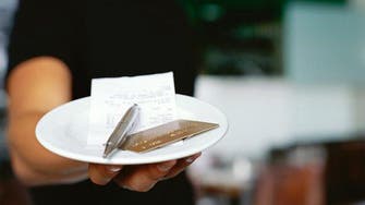 قبل فصلهم بسبب كورونا.. الحظ يحالف 20 موظفا