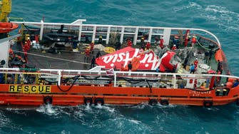 Divers 'find black box' of crashed AirAsia jet