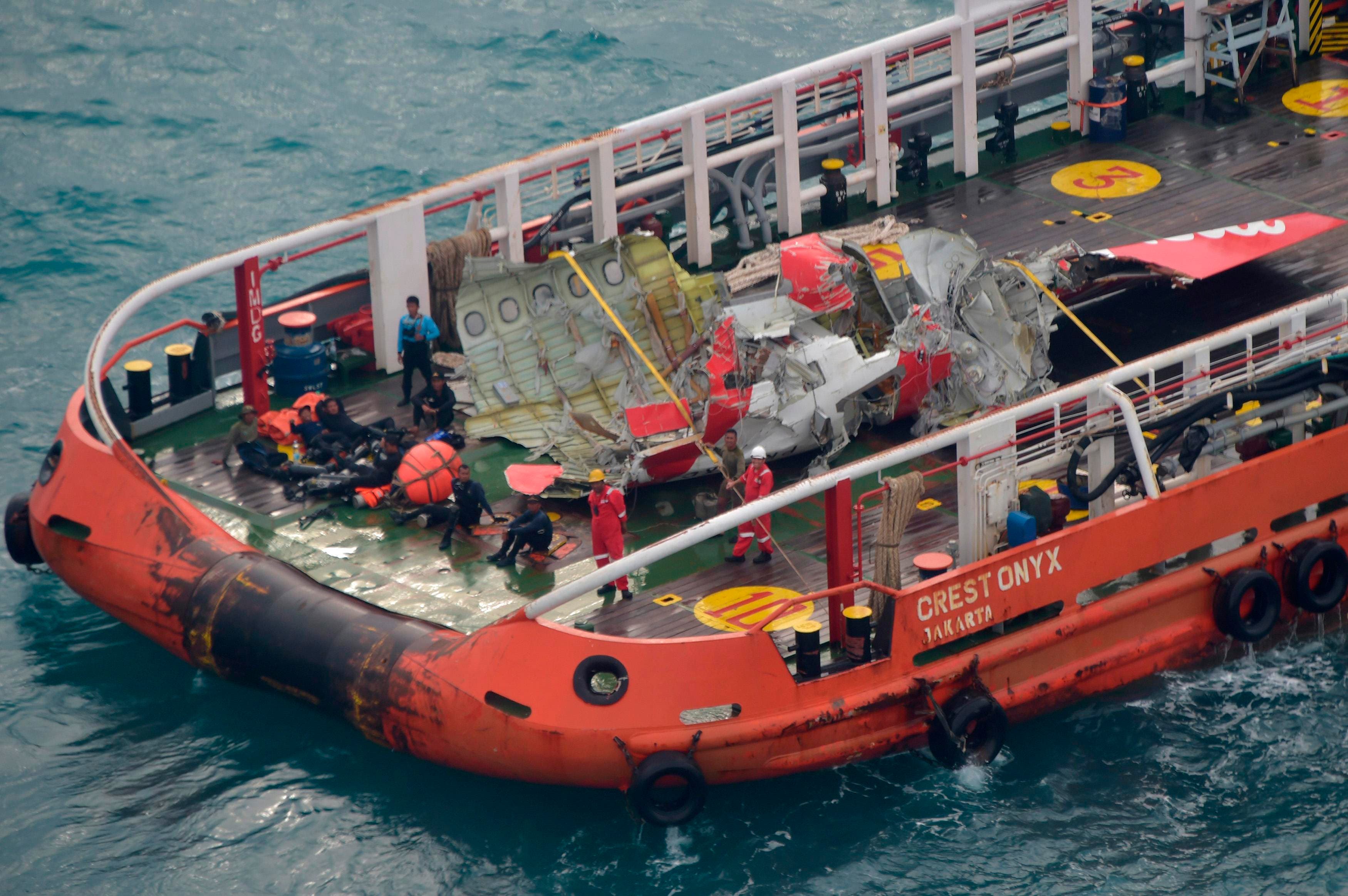 Sonar ‘detects’ crashed AirAsia's fuselage