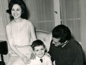 Egypt bids emotional farewell to film icon Faten Hamama - Al Arabiya News