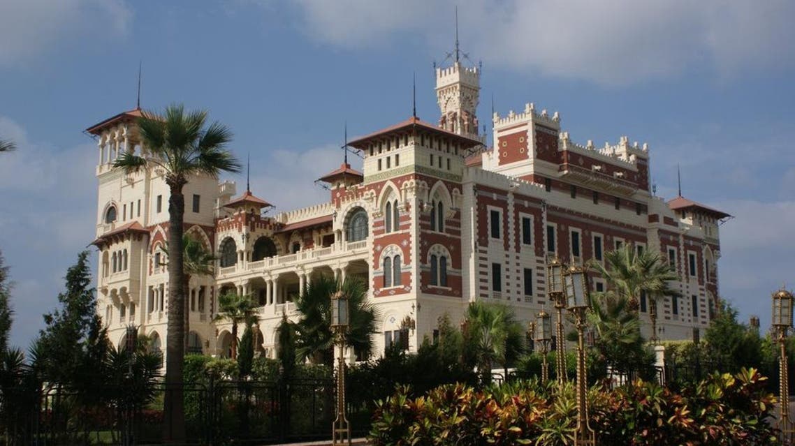 One of King Farouk's palaces. (Photo courtesy: panoramio.com)
