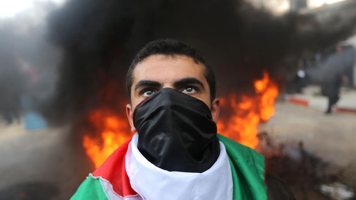 Protesters in Gaza try to storm U.N. compound (AFP)