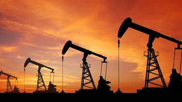 Oils prices drop (Shutterstock)