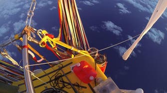 Record-breaking balloonists splashdown off Mexico 