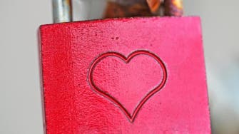 ‘Love locks’ bridge in Iraq lures threats but remains resilient 