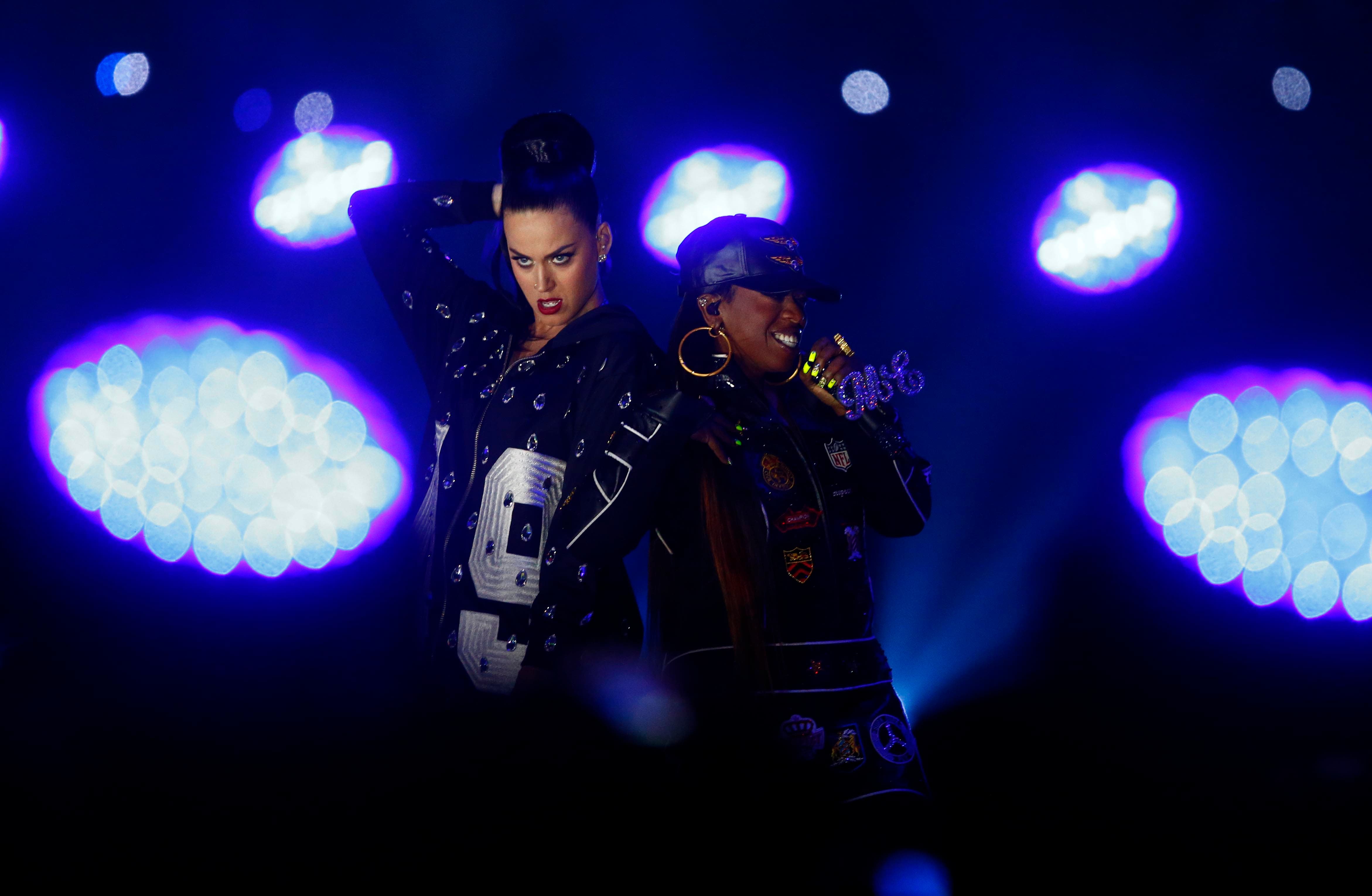 Recording artist Katy Perry performs at halftime with Missy Elliot in Super Bowl XLIX. (Reuter)