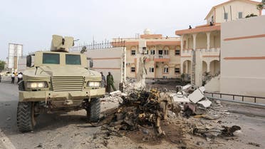 Somali government forces drive their armoured personnel carrier (APC) at the scene of a suicide car explosion in front of the SYL hotel in the capital Mogadishu January 22, 2015. (File photo: Reuters)