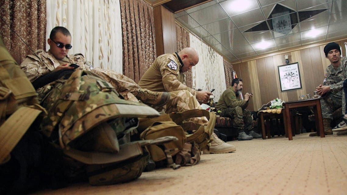 Westerners join Iraqi Christians to fight ISIS