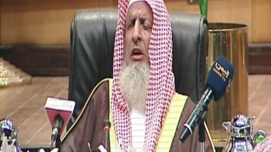THUMBNAIL_ مفتي السعودية للدعاة الجدد: اجتنبوا المسائل السياسية
