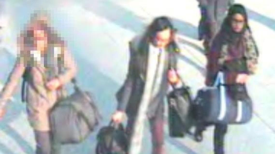 The three London girls at Gatwick airport before boarding their flight to Istanbul. (Photo courtesy: Metropolitan police)