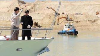 Sisi visits Suez Canal construction site 