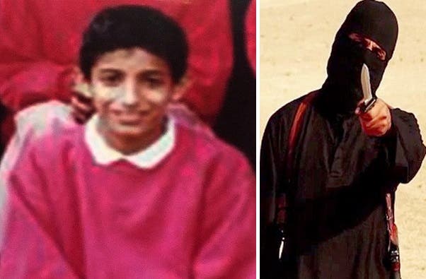 داعش کے نقاب پوش جنگجو کی ویڈیو سے لی گئی تصویر،اس کو برطانوی میڈیا نے ''جہادی جان'' کا نام دیا تھا۔ساتھ اس کے بچپن کی تصویر ہے۔