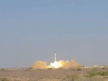 باكستان تجري تجربة ناجحة على صاروخ باليستي قادر على حمل رأس نووي بمدى 2750 كلم