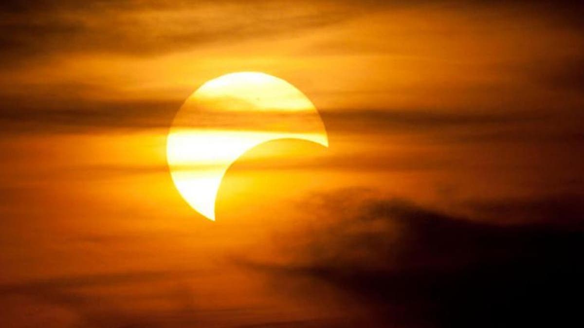 العالم يشهد أول كسوف شمسي لهذا العام نهاية الشهر الجاري