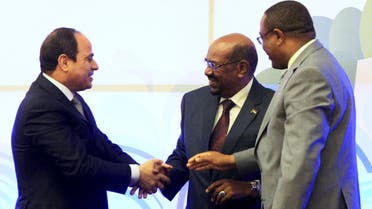 Sudanese President Omar Hassan al-Bashir (C) shakes hands with his Egypian counterpart Abdel Fattah al-sisi and Ethiopian Prime Minister Hailemariam Desalegn after signing an Agreement on the Declaration of Principles on the Grand Ethiopian Renaissance Dam Project in Khartoum March 23, 2015.  (Reuters)