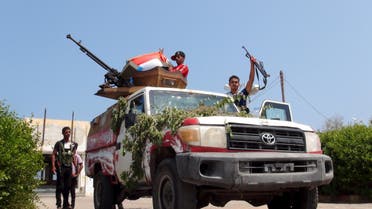 Militants loyal to Yemen's President Abd-Rabbu Mansour Hadi man a checkpoint on a street in the country's southern port city of Aden March 30, 2015. (File: Reuters)