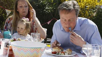 David Cameron mocked after nibbling hot dog with fork and knife 