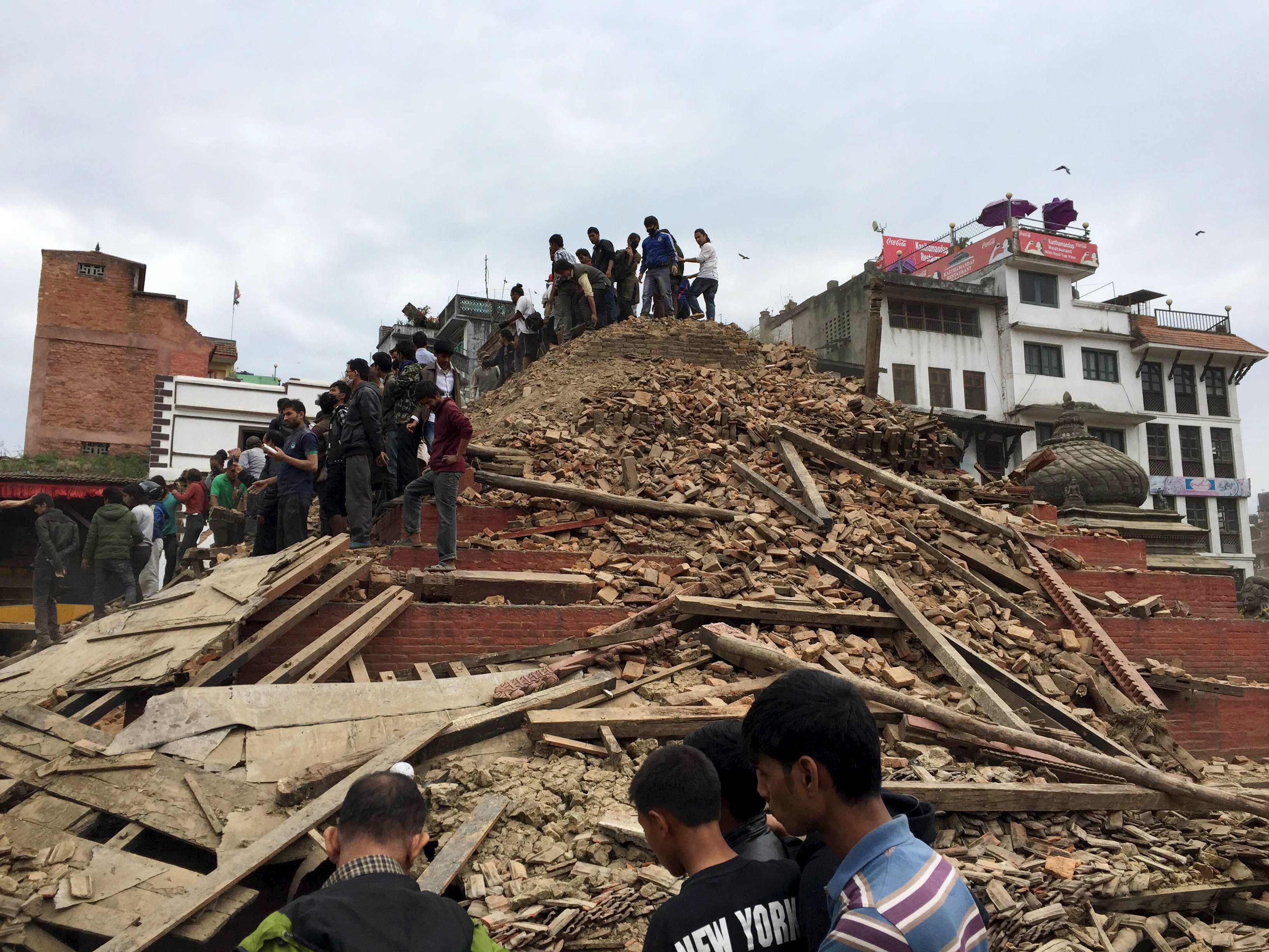 Powerful Earthquake Hits Nepal Al Arabiya English