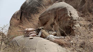 Saudi soldier aims machine-gun from behind sandbag barricade in the border with Yemen in Jazan, Saudi Arabia. (File: AP)