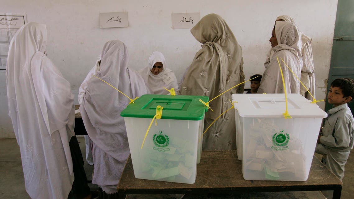 Pakistan women voting AP