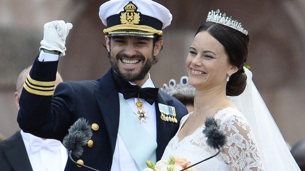 Royal Family Around the World: Sweden Royal Wedding: Prince Carl Philip  Weds Sofia Hellqvist i… | Royal wedding dress, Royal wedding gowns,  Princess sofia of sweden