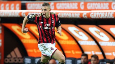 AC Milan forward Adel Taarabt, of Morocco, controls the ball during the Serie A soccer match between AC Milan and Chievo Verona at the San Siro stadium in Milan, March 29, 2014. (File Photo: AP)