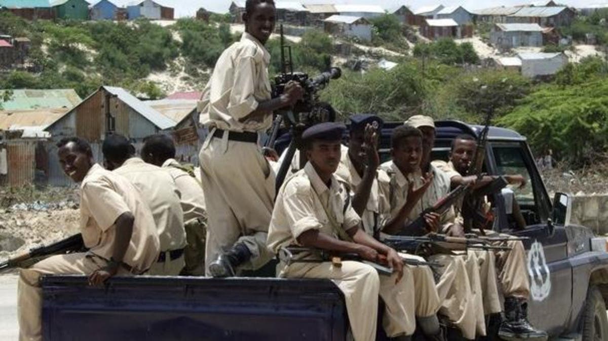 الصومال.. مقتل 6 بهجومين انتحاريين على مركزين للجيش