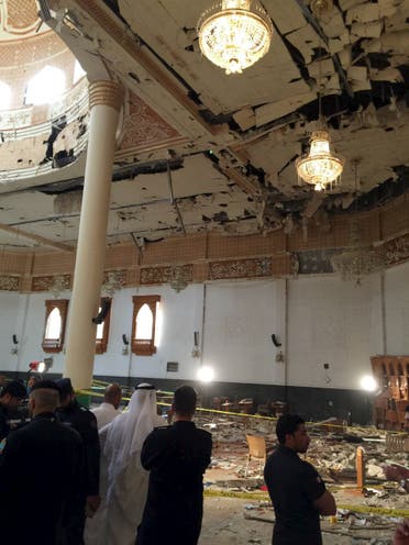 Police inspect the Imam Sadiq Mosque after a bomb explosion, in the Al Sawaber area of Kuwait City June 26, 2015. (Reuters)