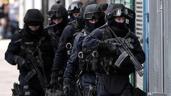 بريطانيا.. اعتقال خلية إرهابية خططت لهجمات بمركز تسوق
