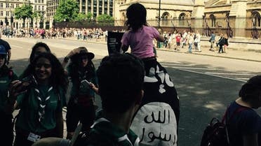 ISIS flag London extremists foreign fighters (Photo courtesy: Liveleak)