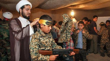 بالصور.. إيران تدرب الأطفال على القتال أسوة بداعش
