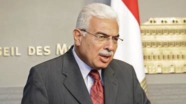 Former Egyptian Prime Minister Ahmed Nazii speaks during a press conference at the Government House in Beirut, Lebanon,  June 17, 2010. (AP) 