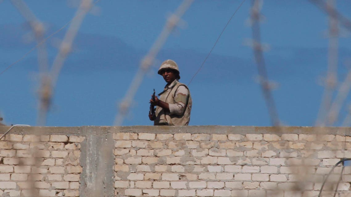 An Egyptian soldier guards the border between Egypt and southern Gaza Strip. (File photo: Reuters)