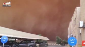 Huge cloud of dust swamps Amman’s airport