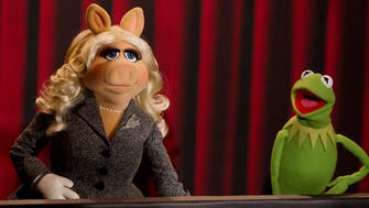 Kermit and Miss Piggy split, but team up on new ‘The Muppets’ 