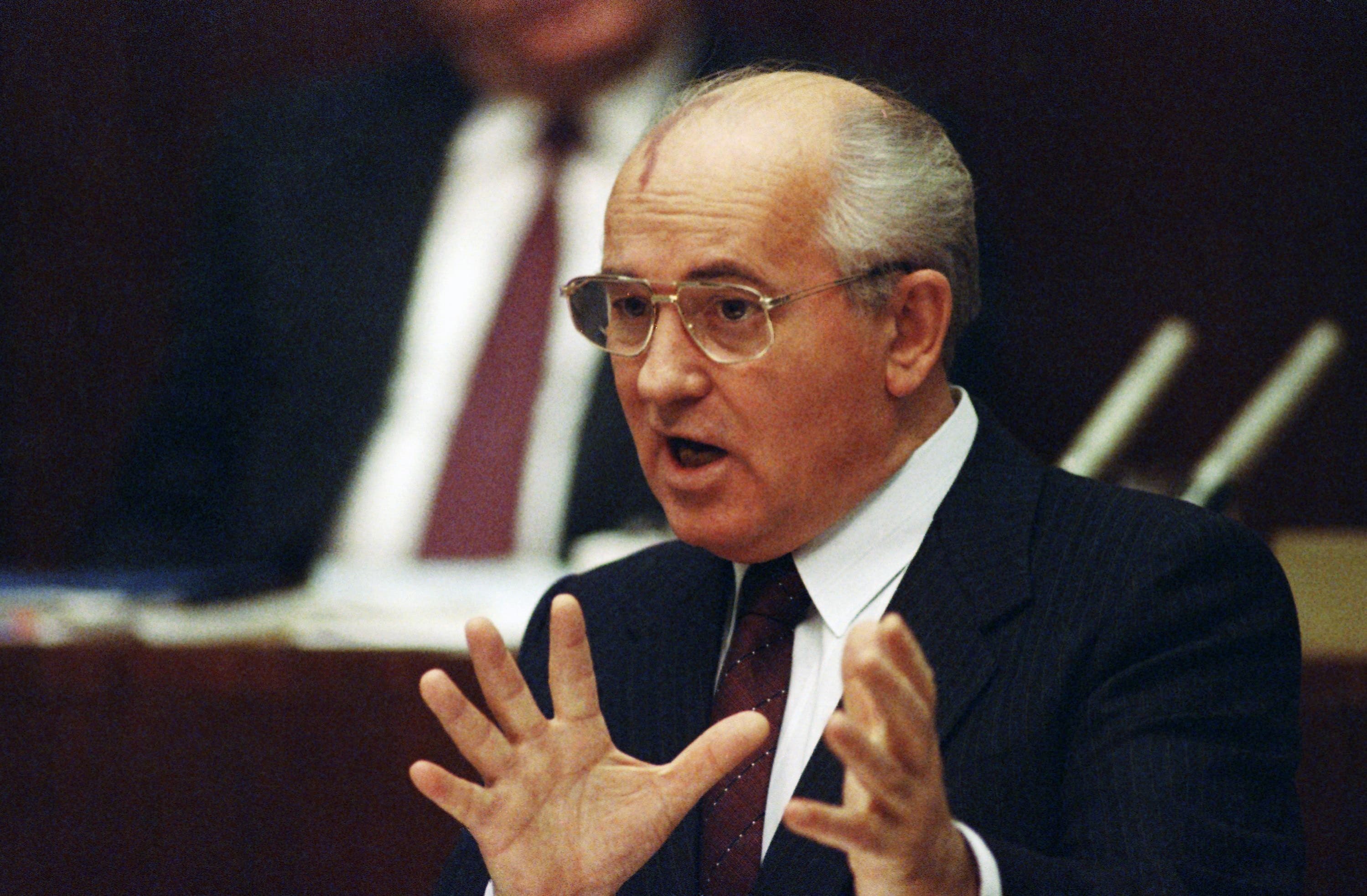 М с горбачев 1986. Горбачев 1990. Горбачев 1986.
