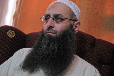 Lebanon arrests fugitive cleric Ahmad al-Assir