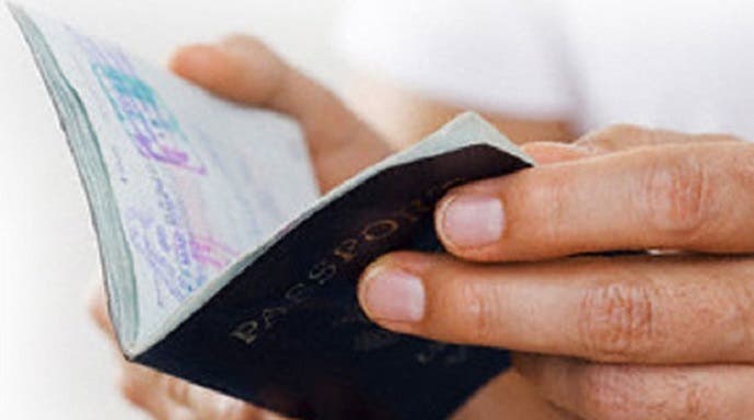 مصر اعتقلت هذا العام 3 زاعمين بأنهم سوريون اعترفوا بدفع 6 آلاف دولار لشراء جوازاتهم المزورة