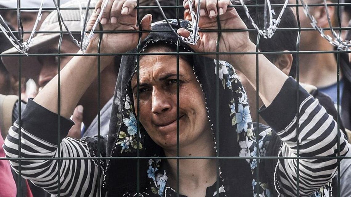 قوات الأمن المجرية تسقط 200 جريح من اللاجئين في المجر