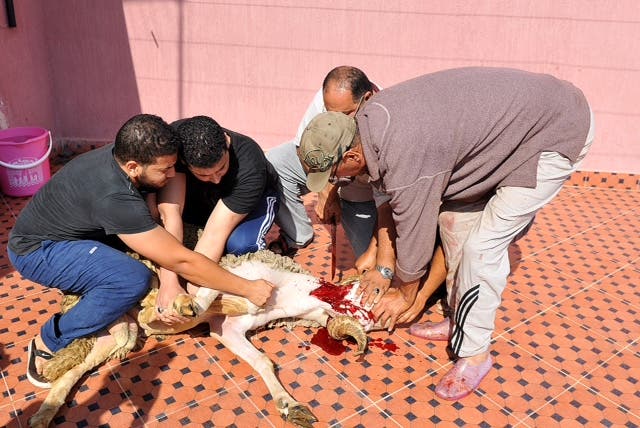 يتمسك المغاربة بعيد الأضحى ويحتفلون به جماعياً