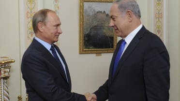 Russian President Vladimir Putin (L) and Israeli Prime Minister Benjamin Netanyahu shake hands during their meeting at the Novo-Ogaryovo state residence outside Moscow, Russia, September 21, 2015. (Reuters)