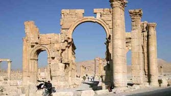 ISIS destroys iconic Arch of Triumph in  Palmyra