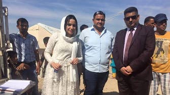 Iraqi couple celebrate wedding by donating to refugees 