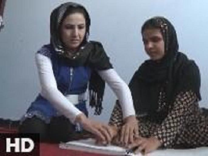 بنفشى أحمدي، في مشهد من برنامجها، وهي الصورة الوحيدة التي عثرت العربية.نت لها