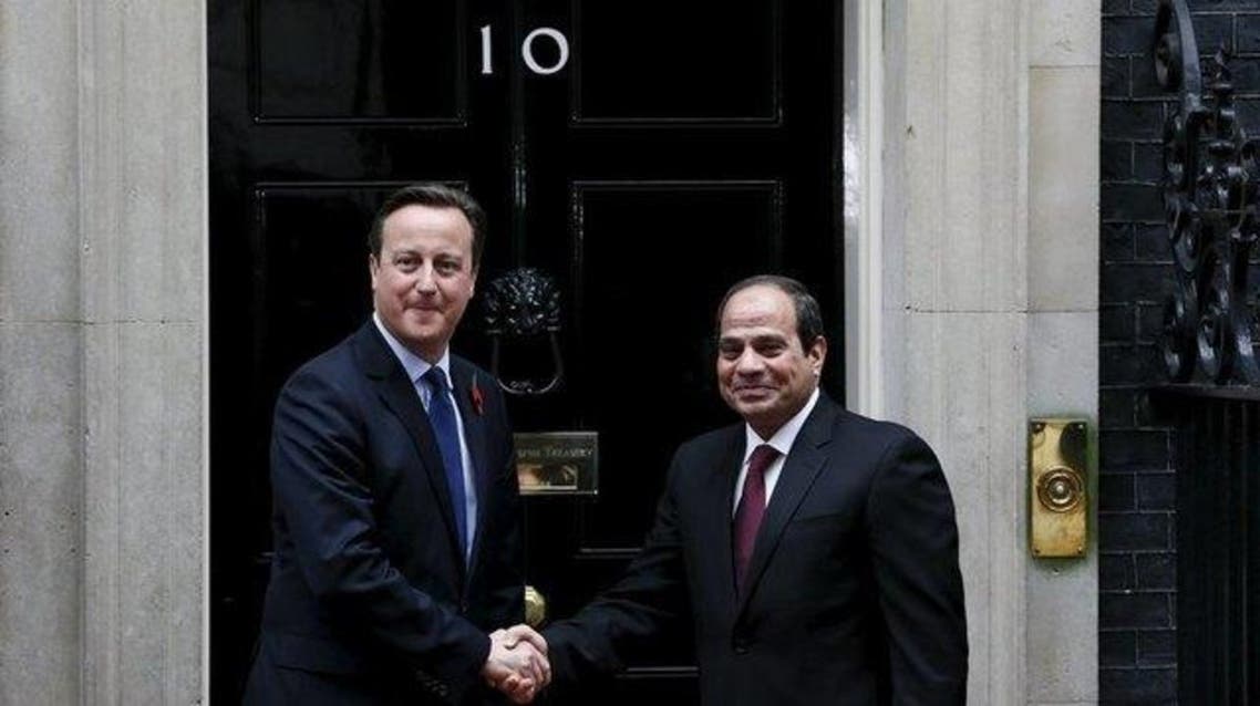 Britain's Prime Minister David Cameron (L) meets Egypt's President Abdel Fattah al-Sisi outside of 10 Downing Street in London, Britain November 5, 2015. Reuters