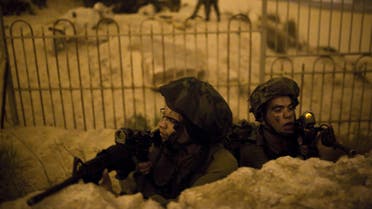 Israeli soldiers take part in a night-time drill on the shore of the Mediterranean sea near the southern city of Ashdod November 5, 2015. (Reuters)