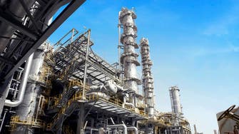 Oil giant Saudi Arabia submits carbon-curbing pledge 